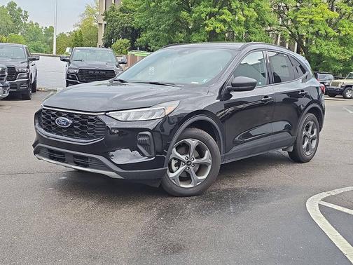 Agate Black Metal 2025 Ford Escape ST-Line