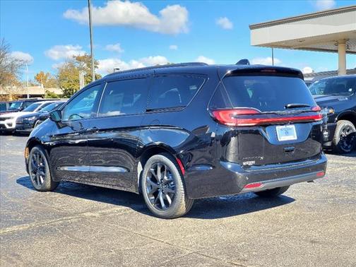 2026 Chrysler Pacifica L