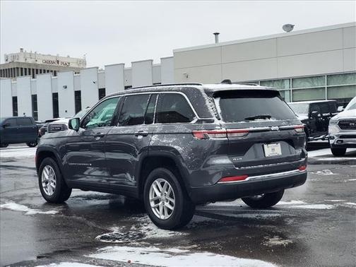 2024 Jeep Grand Cherokee Laredo