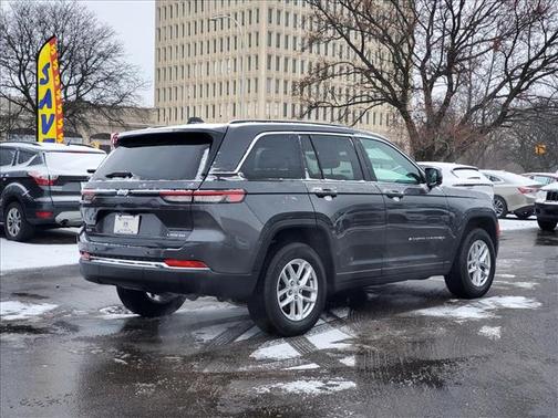 2024 Jeep Grand Cherokee Laredo
