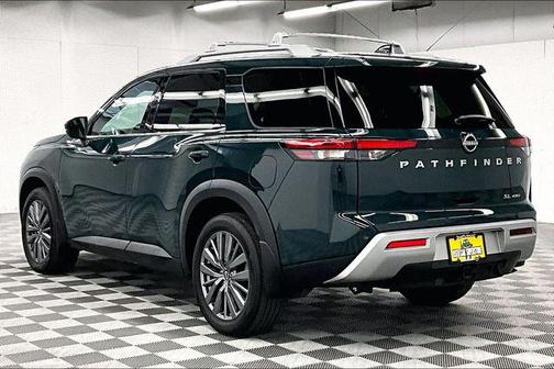Obsidian Green Pearl 2025 Nissan Pathfinder SL 4WD