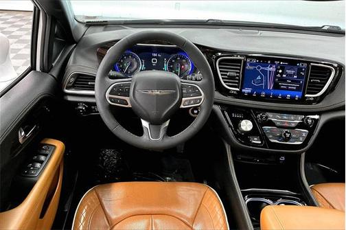 2022 Chrysler Pacifica L