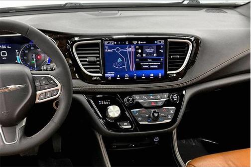 2022 Chrysler Pacifica L