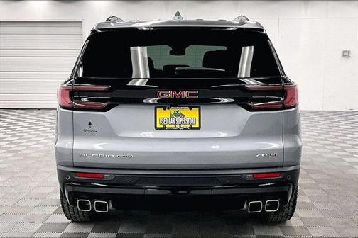 2025 GMC Acadia AWD AT4