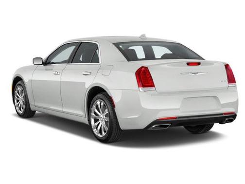 2018 Chrysler 300 C
