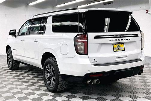 2023 Chevrolet Suburban 4WD Z71