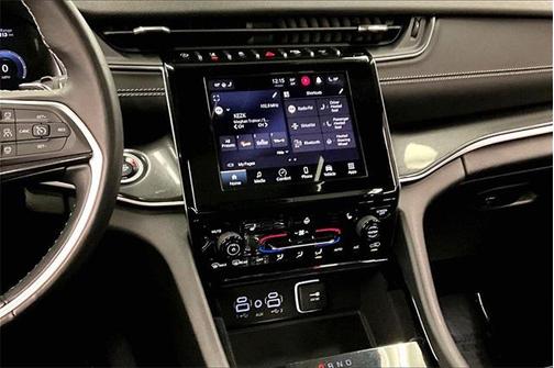 2022 Jeep Grand Cherokee Altitude