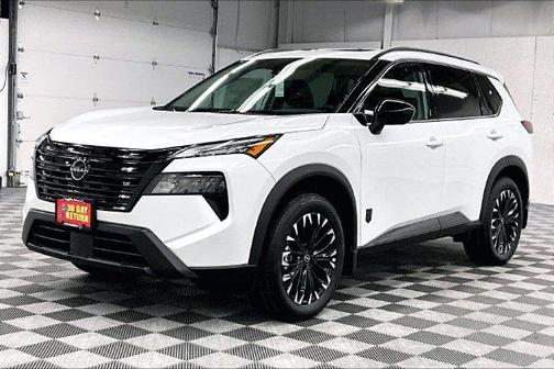 Everest White Pearl Tricoat 2026 Nissan Rogue Dark Armor