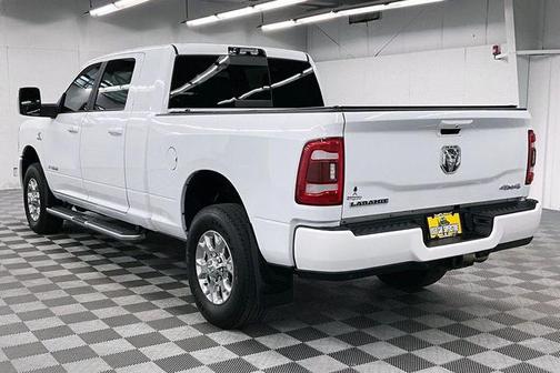 2024 RAM 2500 Laramie Crew Cab 4x4 6'4' Box
