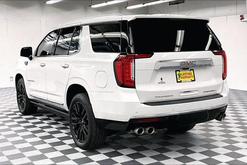 White Frost Tricoat 2021 GMC Yukon Denali