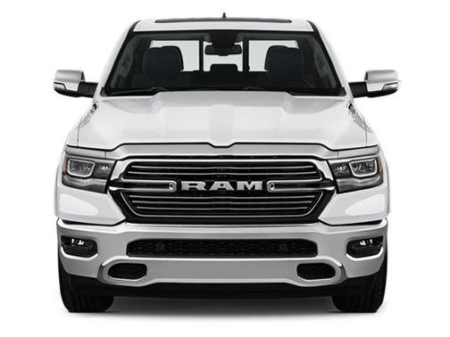 Diamond Black Crystal Pearlcoat 2025 RAM 1500 Laramie