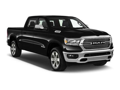 Diamond Black Crystal Pearlcoat 2025 RAM 1500 Laramie
