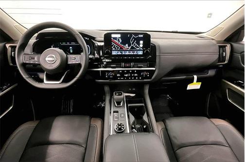 2025 Nissan Pathfinder Platinum 4WD