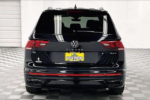 Deep Black 2024 Volkswagen Tiguan 2.0T SE R-Line Black 4MOTION