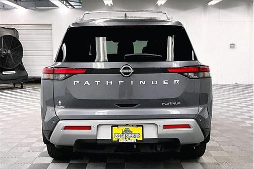 2025 Nissan Pathfinder Platinum FWD