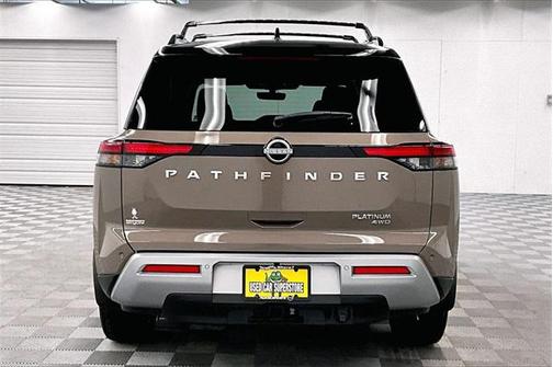 2025 Nissan Pathfinder Platinum 4WD