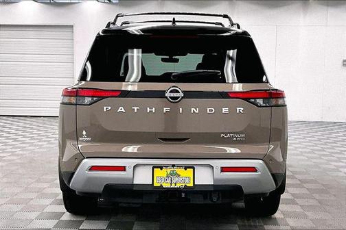 2025 Nissan Pathfinder Platinum 4WD