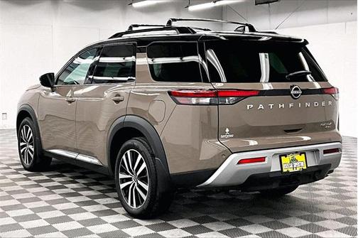 2025 Nissan Pathfinder Platinum 4WD