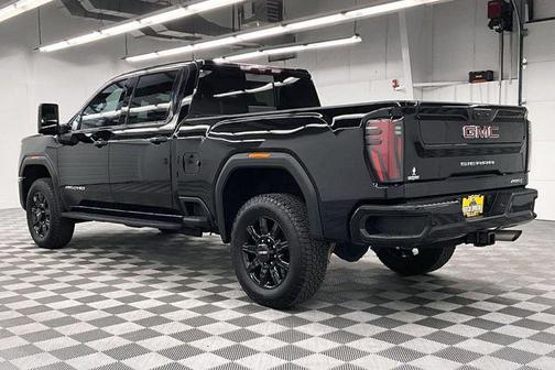 2025 GMC Sierra 2500 AT4