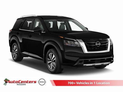2023 Nissan Pathfinder SL 4WD
