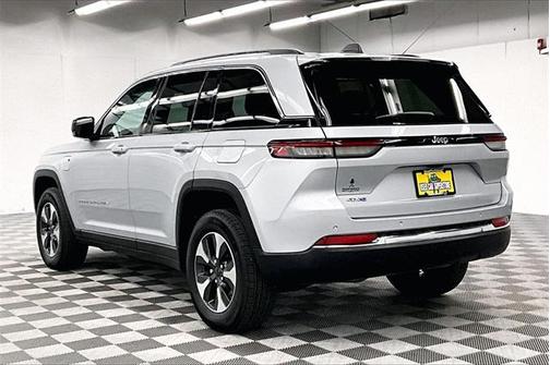 2022 Jeep Grand Cherokee 4xe Base