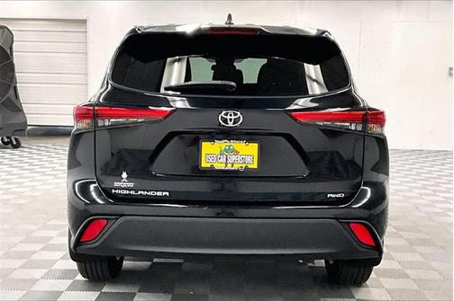2022 Toyota Highlander L