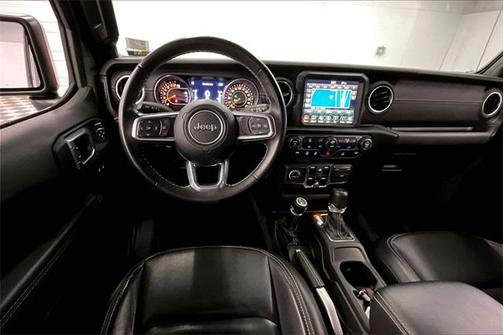 2022 Jeep Gladiator Overland