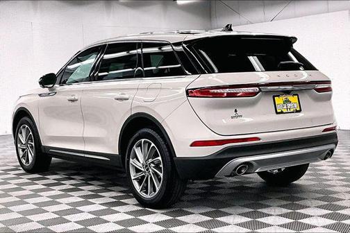 Ceramic Pearl Metallic Tri-Coat 2024 Lincoln Corsair Premiere