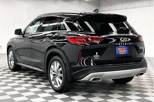 2022 INFINITI QX50 LUXE AWD