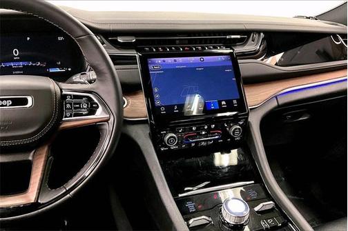 2023 Jeep Grand Cherokee Summit