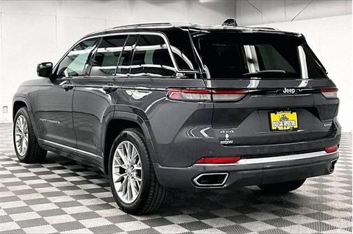 2023 Jeep Grand Cherokee Summit