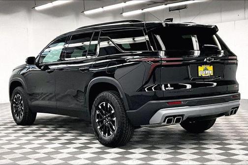 Mosaic Black Metallic 2025 Chevrolet Traverse AWD Z71
