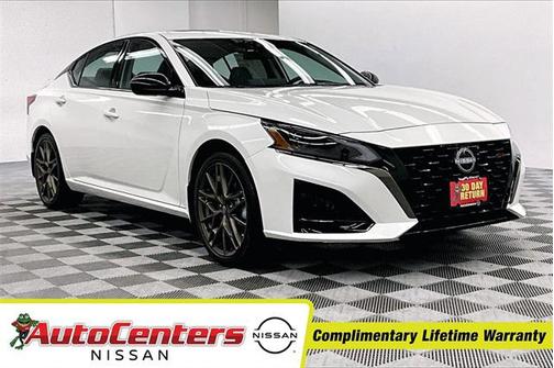 2025 Nissan Altima SR FWD