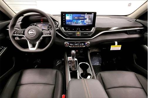 2025 Nissan Altima SR FWD