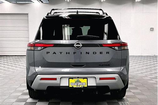 2024 Nissan Pathfinder Platinum FWD