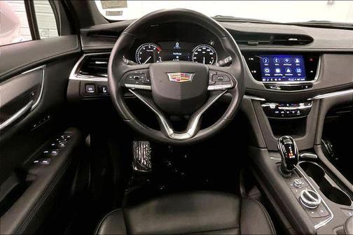 2024 Cadillac XT6 Luxury FWD