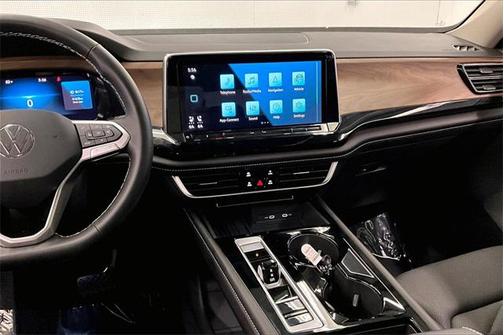 2025 Volkswagen Atlas 2.0T SE w/Technology 4MOTION