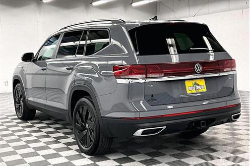 2025 Volkswagen Atlas 2.0T SE w/Technology 4MOTION