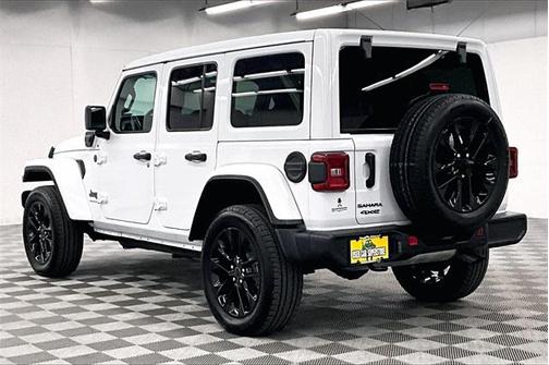 2025 Jeep Wrangler 4xe Sahara