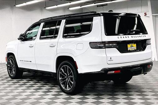 Bright White Clearcoat 2024 Jeep Grand Wagoneer Series III Obsidian