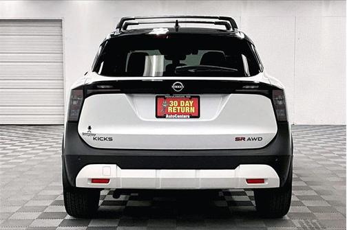 2026 Nissan Kicks SR