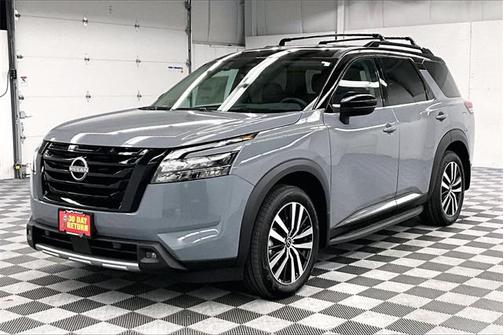 2025 Nissan Pathfinder Platinum 4WD
