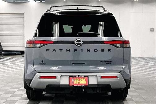2025 Nissan Pathfinder Platinum 4WD