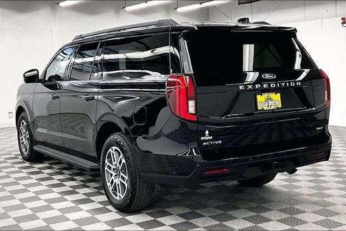 2025 Ford Expedition Max Active 4x4