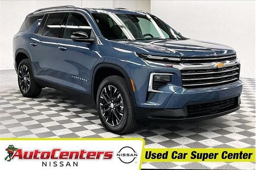 2025 Chevrolet Traverse LT