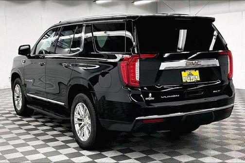 2022 GMC Yukon SLT