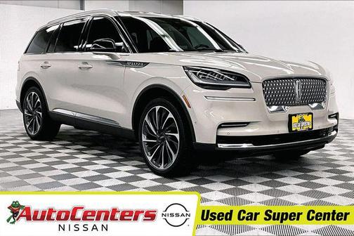 White 2023 Lincoln Aviator Reserve AWD
