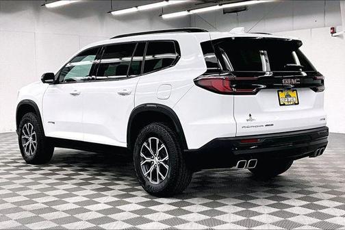 2025 GMC Acadia AWD AT4