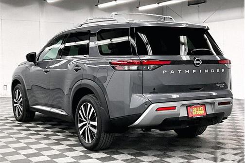 2025 Nissan Pathfinder Platinum 4WD