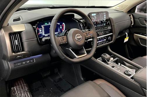 2025 Nissan Pathfinder Platinum 4WD